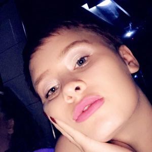 Meet your Posher, Ally